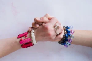 estilos de pulseras religiosas