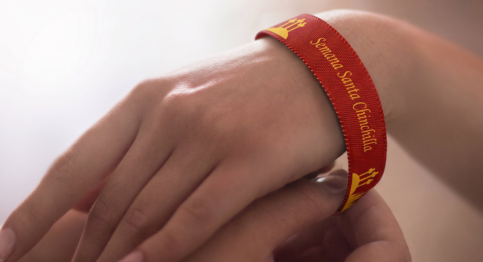 Pulseras para hermandades y romerías: cómo se encargan